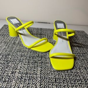 Dolce Vita Noles City Slide Sandal